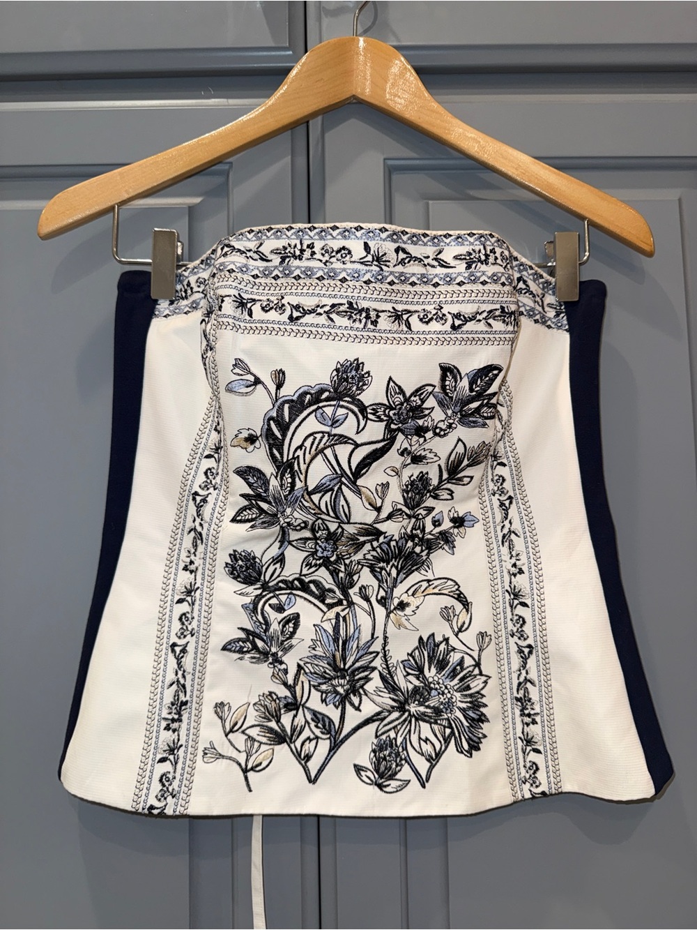 White House Black Market Embroidered strapless Top